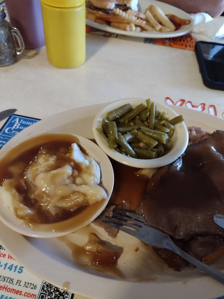 Open Roast Beef Sandwich with Mashed Potatoes and Green